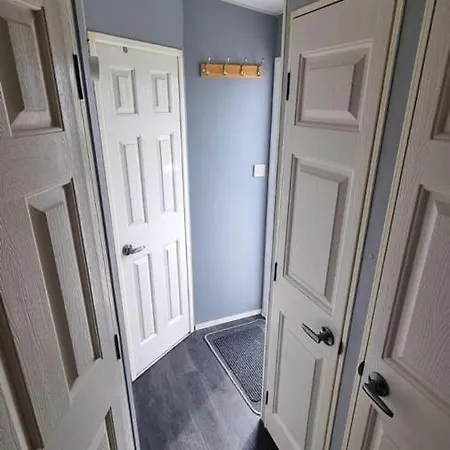 E16 Millfields 6 Berth Caravan Max 4 Adults Bob Family'S Only And Lead Person Must Be Over 30 Инголдмелс Экстерьер фото
