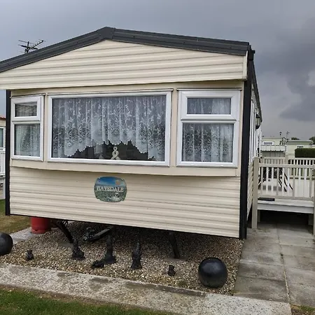 E16 Millfields 6 Berth Caravan Max 4 Adults Bob Family'S Only And Lead Person Must Be Over 30 Инголдмелс Экстерьер фото