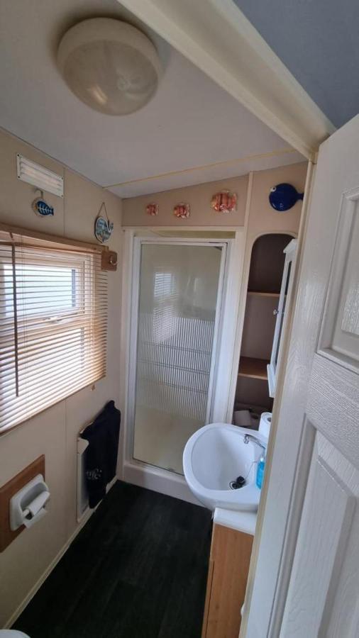 Дом отдыха E16 Millfields 6 Berth Caravan Max 4 Adults Bob Family's Only And Lead Person Must Be Over 30 *